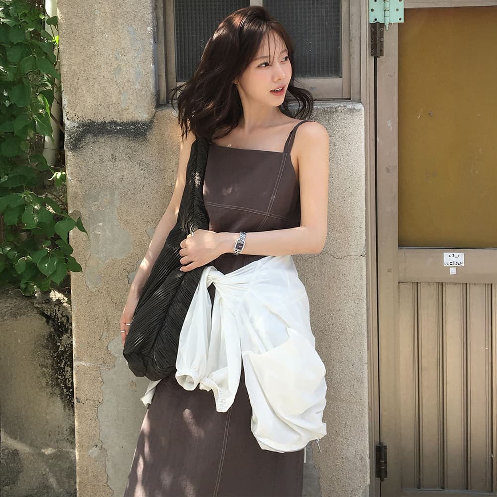 [29CM 단독] 레이스 더블 스트랩 슬리브리스 원피스 NEW6MO528